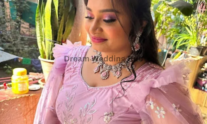 Ekka Glam  Make up Artist